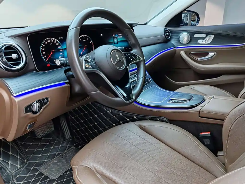 Mercedes-Benz E-Class — миниатюра 8