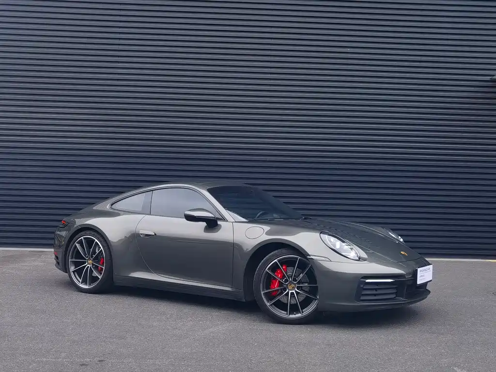 PORSCHE 911