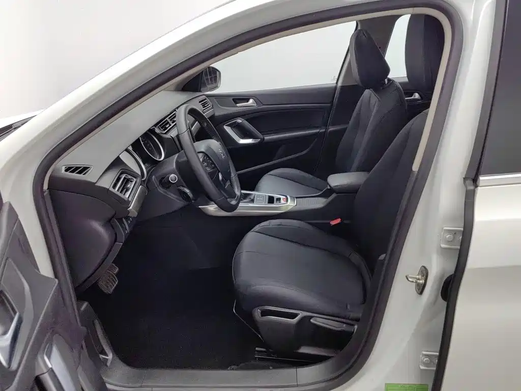 Peugeot 408 — миниатюра 10