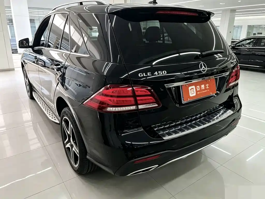 Mercedes-Benz GLE (Import) — миниатюра 4