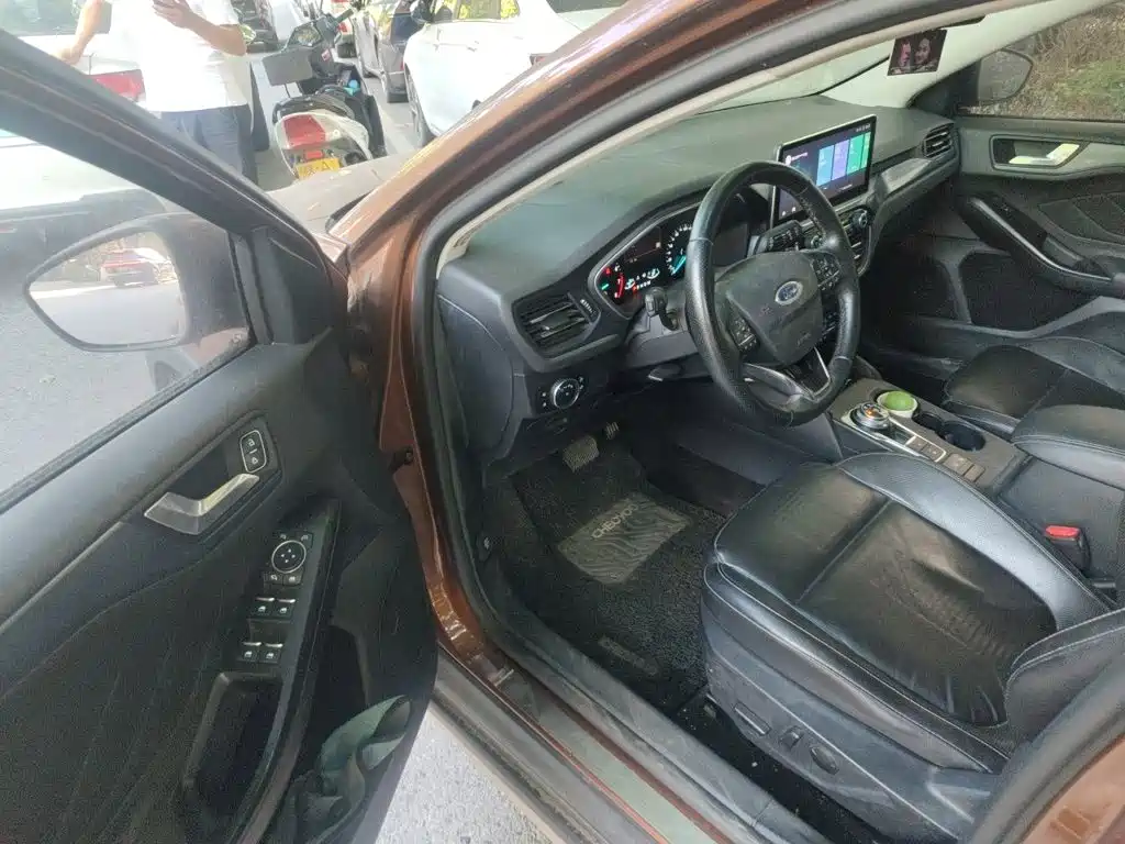 Ford Focus Active — миниатюра 12