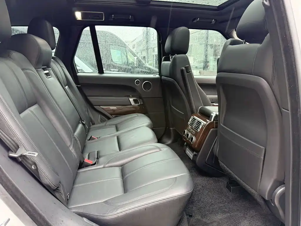 Land Rover Range Rover — миниатюра 10