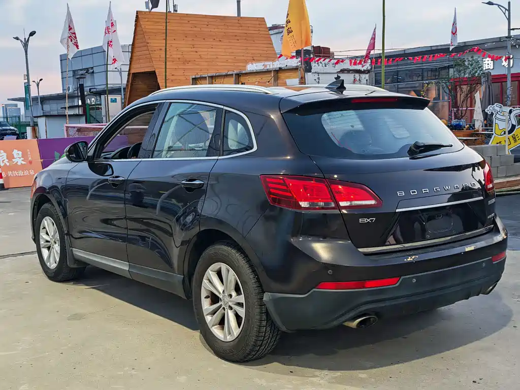 Borgward BX7 — миниатюра 7