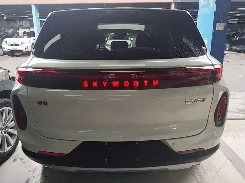 Skyworth EV6 — миниатюра 6
