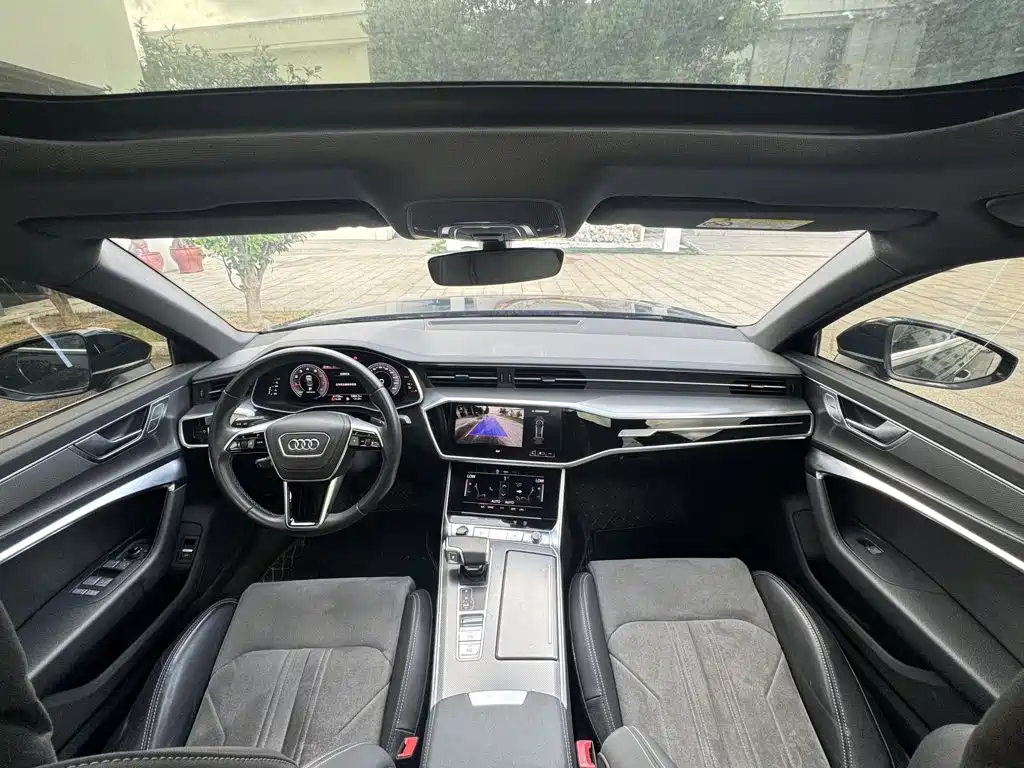 Audi A6L 2024 40 TFSI Luxury