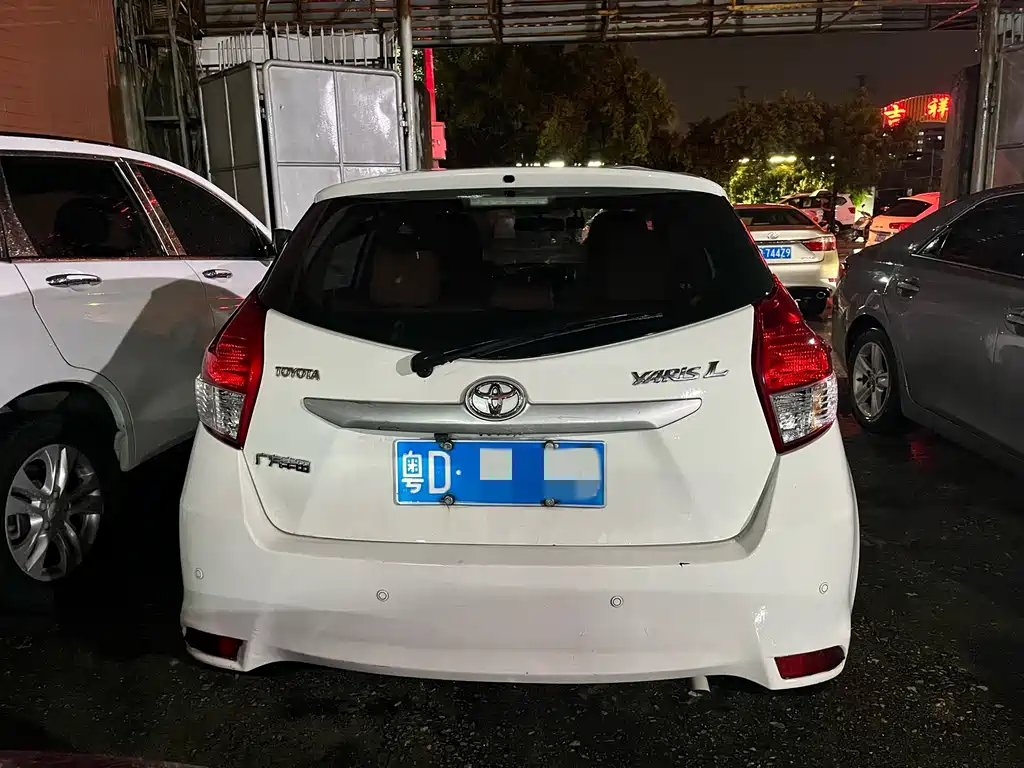 Toyota Yaris L — миниатюра 5