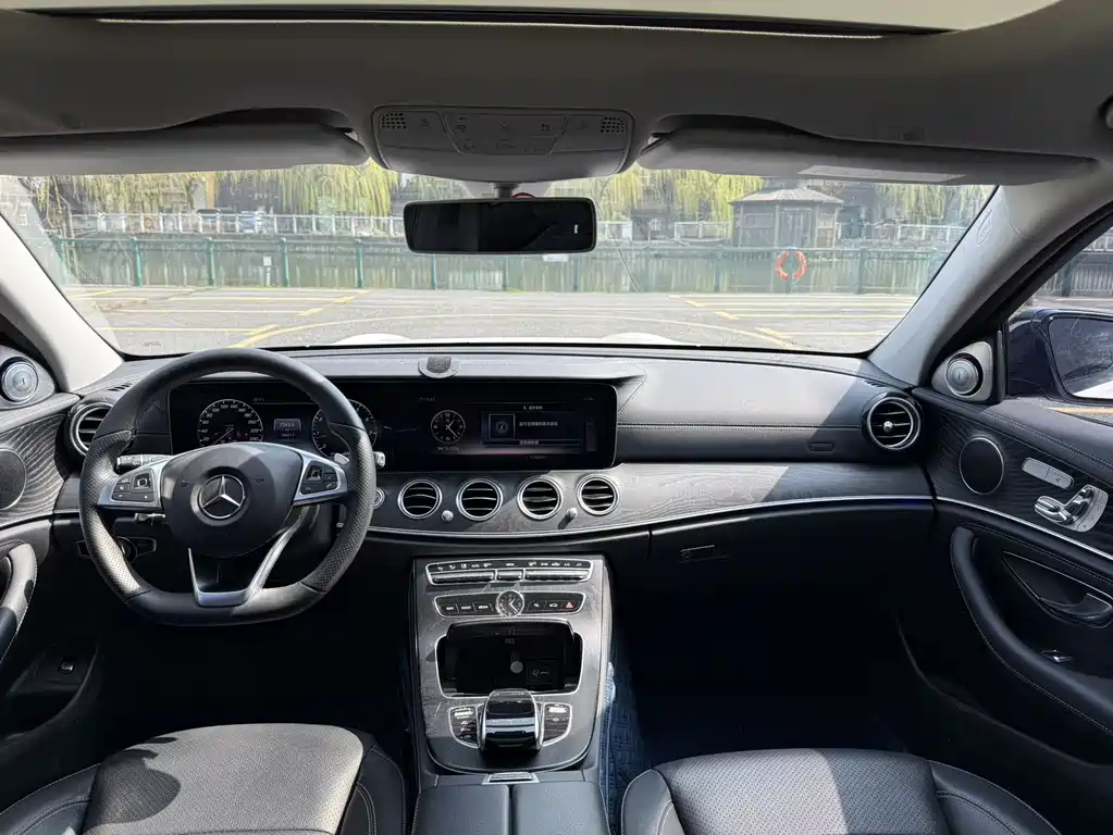 Mercedes-Benz E-Class E 2018 E 300 L Sport Fashion