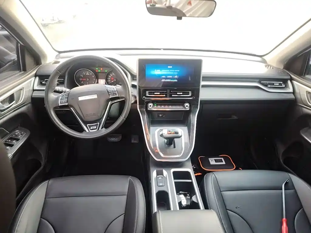 Haval M6 — миниатюра 10