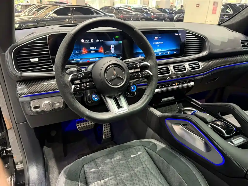 MERCEDES-BENZ GLS AMG