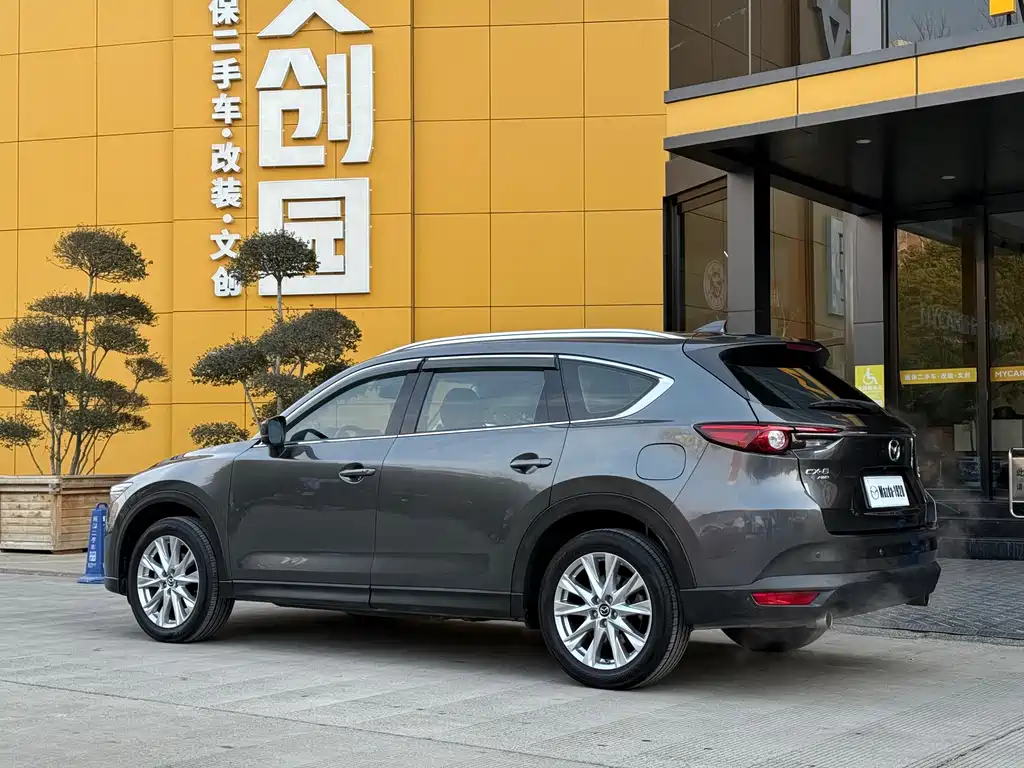 MAZDA CX 8