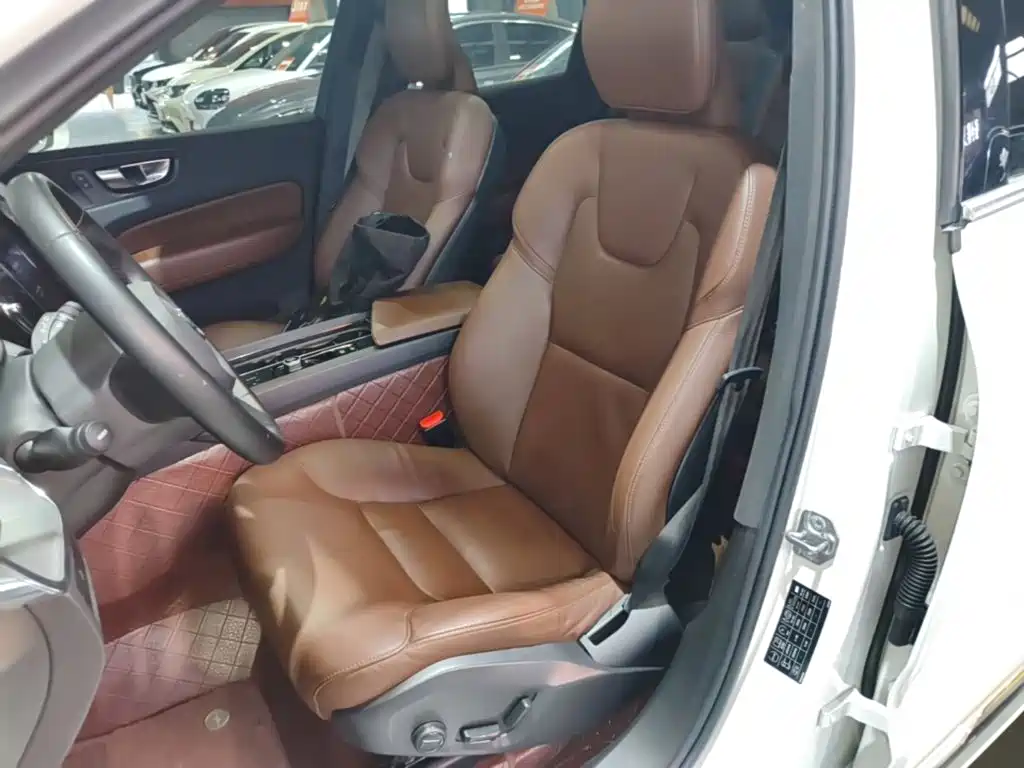 Volvo XC60 — миниатюра 15