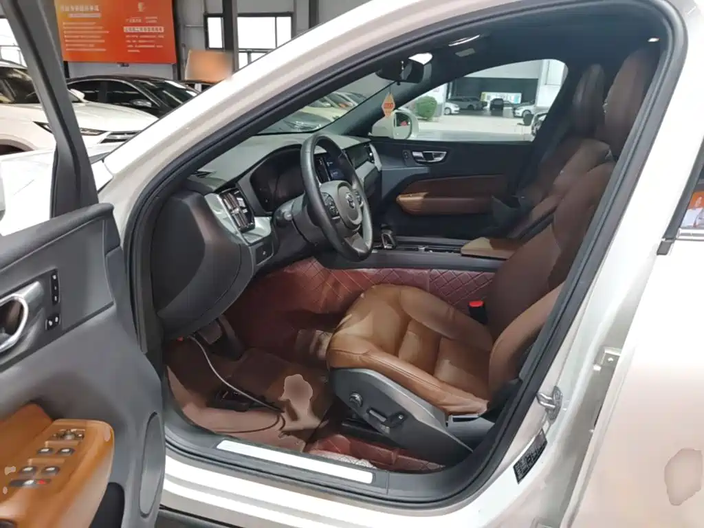 Volvo XC60 — миниатюра 16