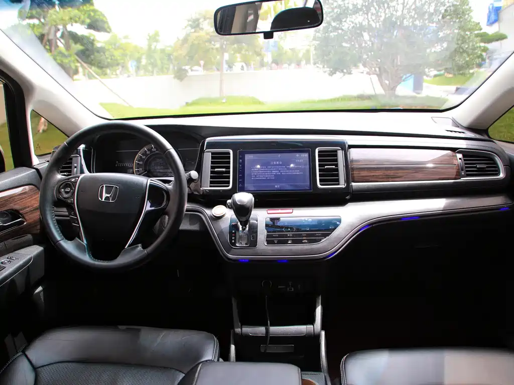 Honda Elysion — миниатюра 4