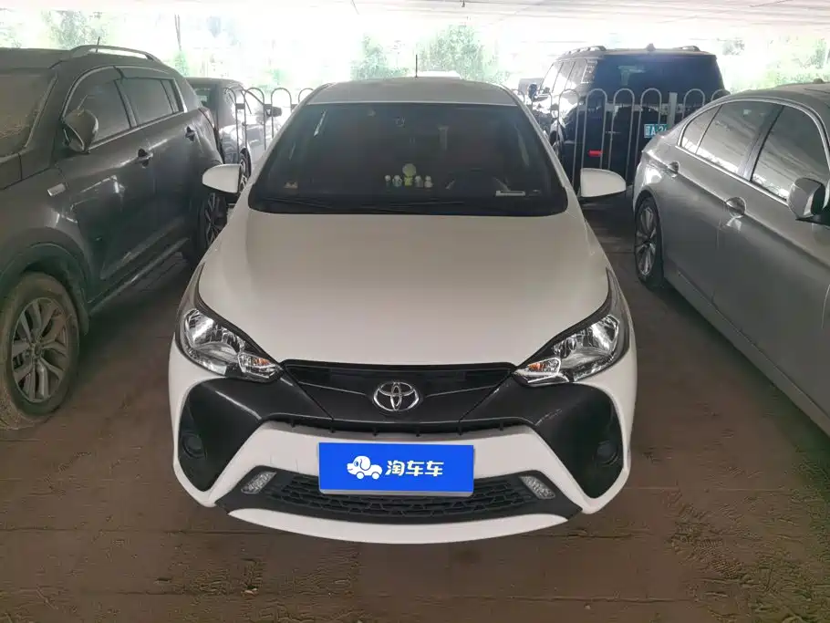 Toyota Yaris L — миниатюра 2