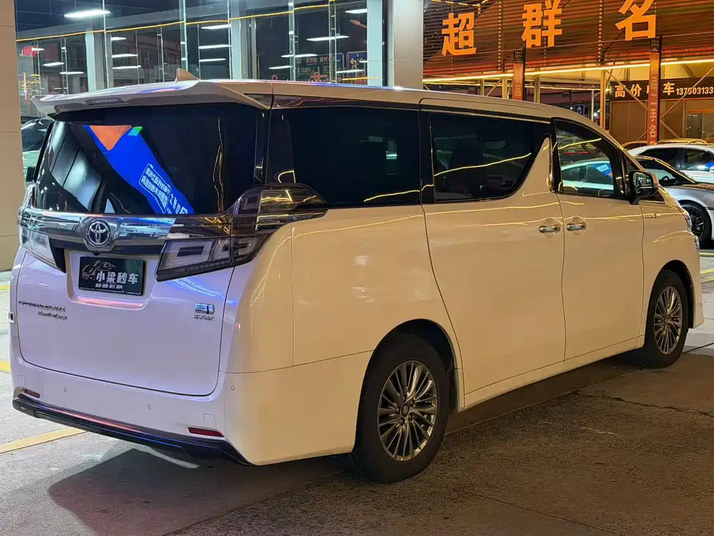 Toyota Vellfire — миниатюра 2