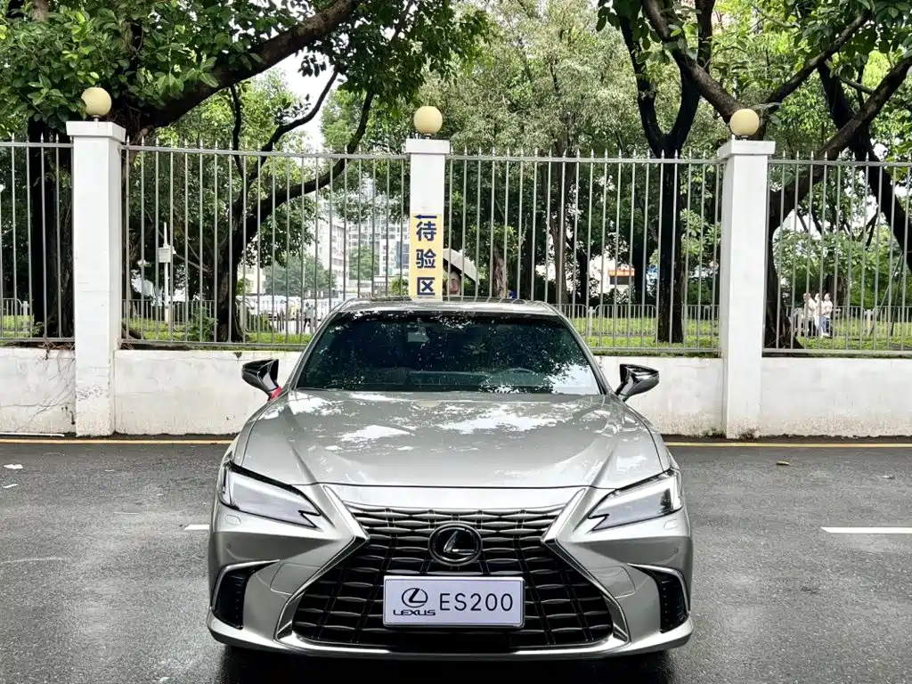 Lexus ES — миниатюра 2