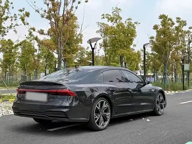 Audi A7L 2024 45TFSI S-line