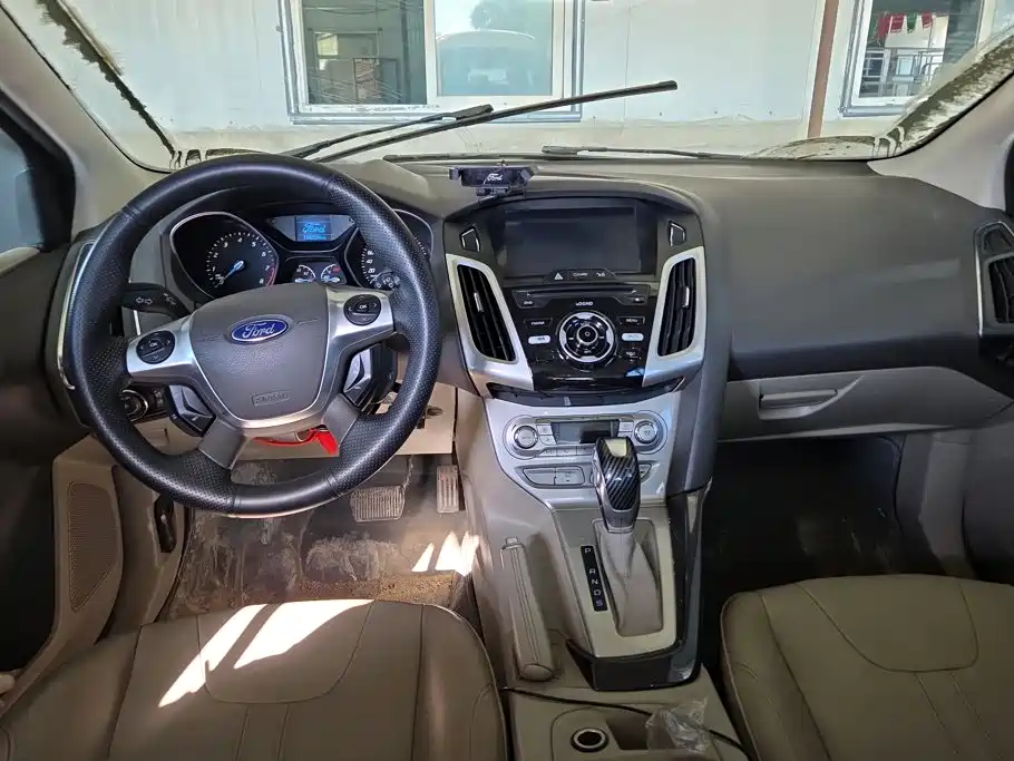 Ford Focus — миниатюра 12