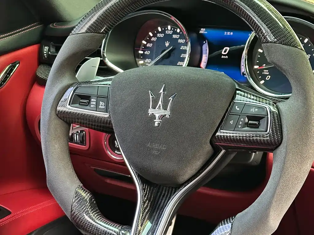 Maserati Quattroporte — миниатюра 20