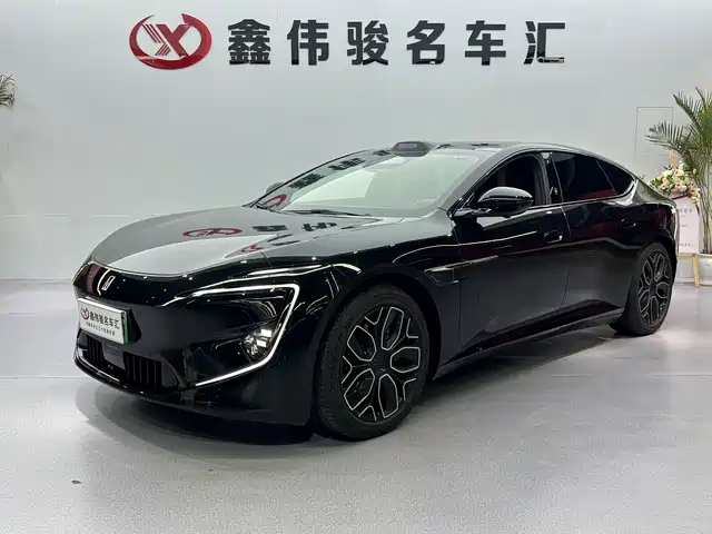 2026 Avatr 12