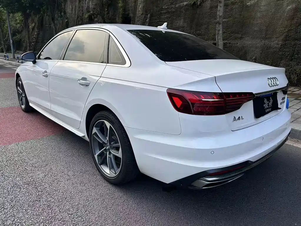 Audi A4L — миниатюра 12