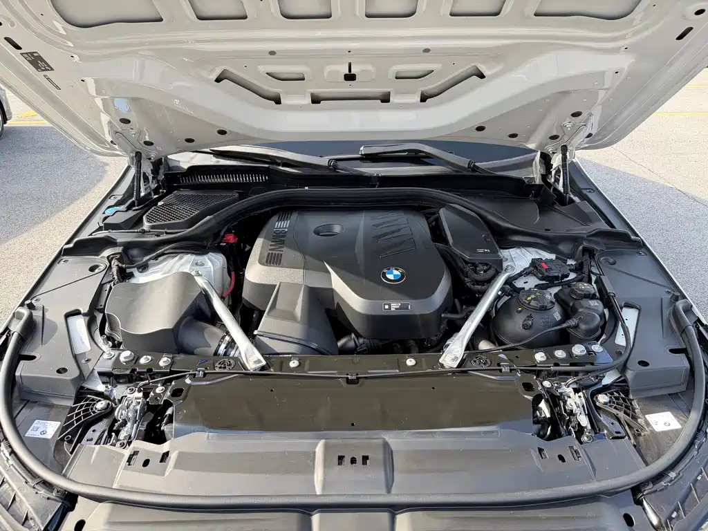 BMW 5 Series — миниатюра 25
