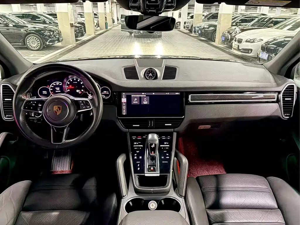 PORSCHE CAYENNE