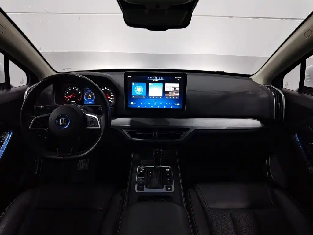 BYD Tang — миниатюра 5