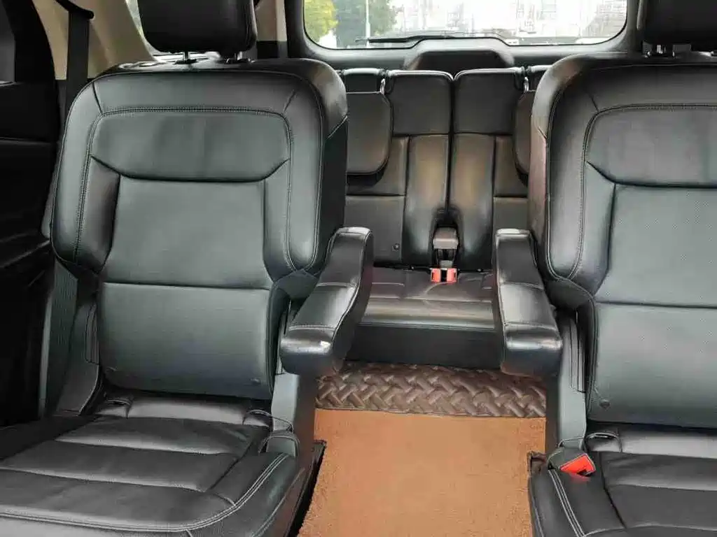 Ford Explorer — миниатюра 5