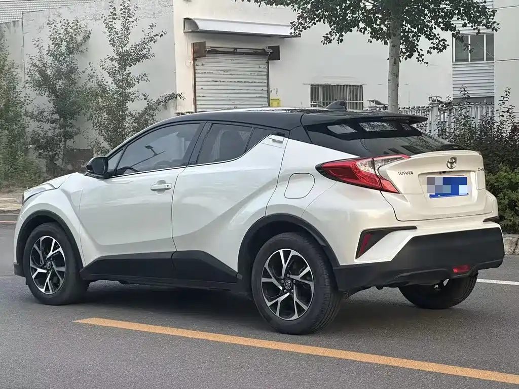 Toyota C-HR — миниатюра 7