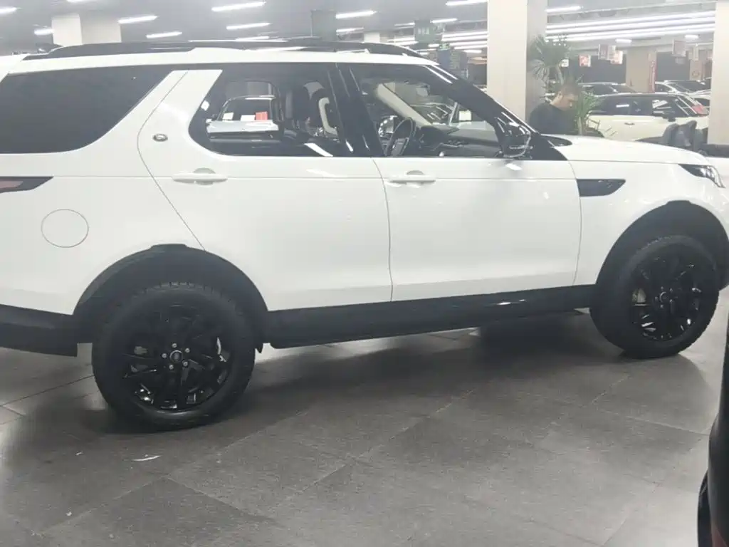 Land Rover Discovery 2020 3.0 SC V6 30