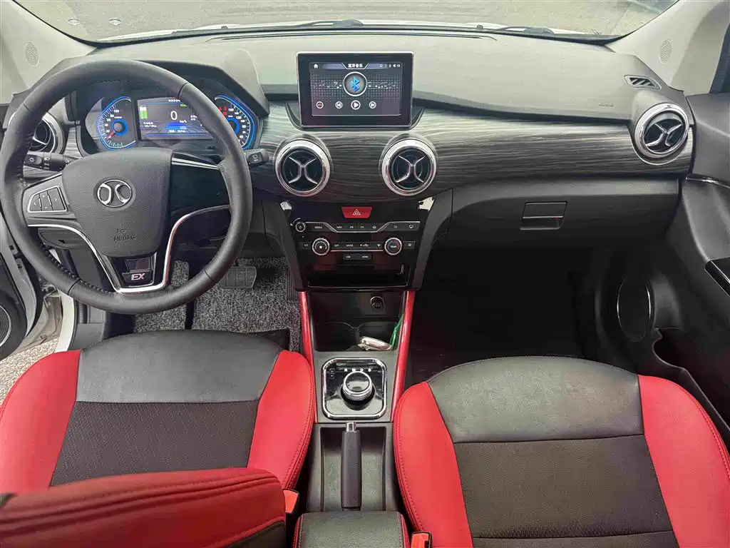 BAIC New Energy EX — миниатюра 7