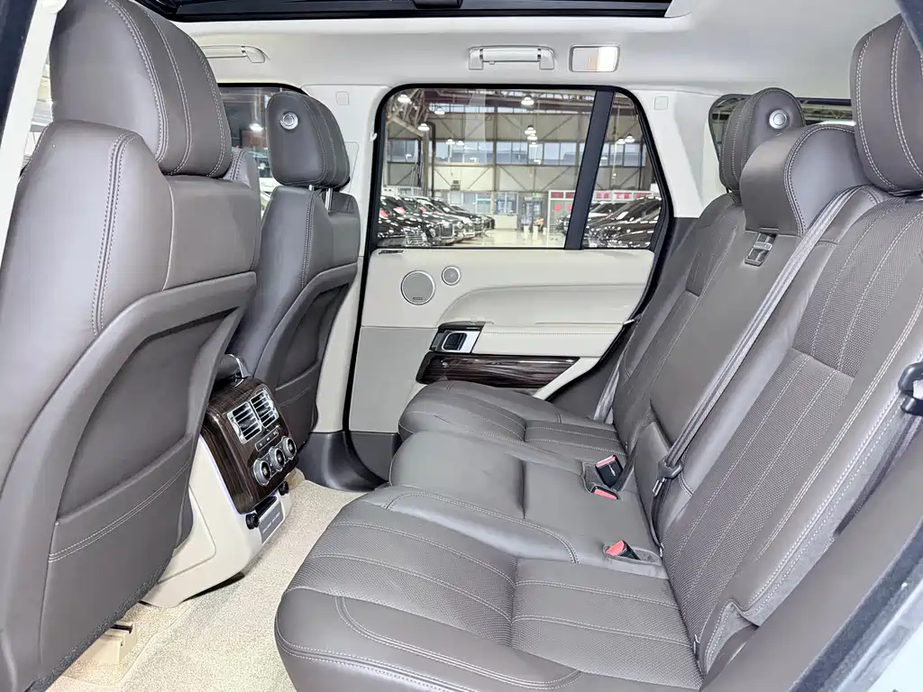 Land Rover Range Rover — миниатюра 14