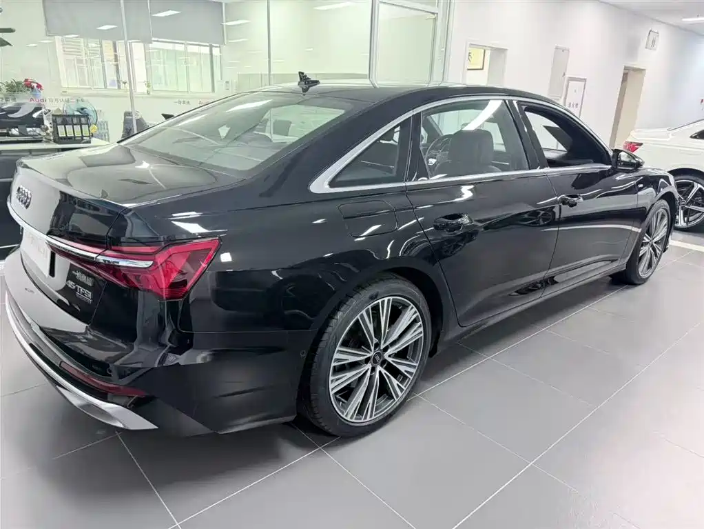 Audi A6L 2025 45 TFSI quattro