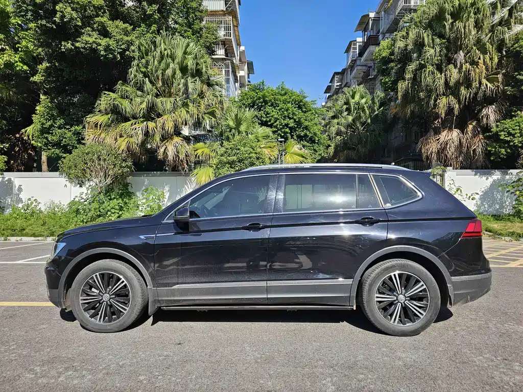 Volkswagen Tiguan L — миниатюра 3