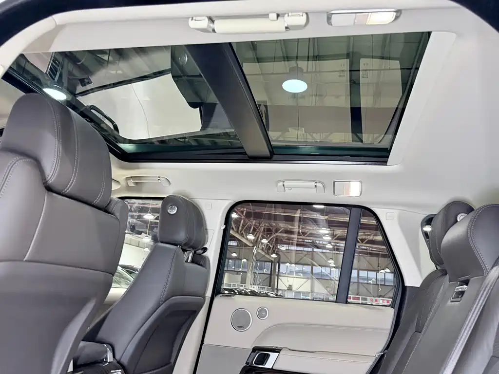 Land Rover Range Rover — миниатюра 15