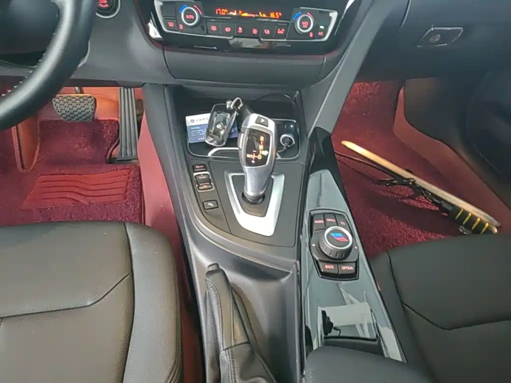 BMW 3 Series — миниатюра 14