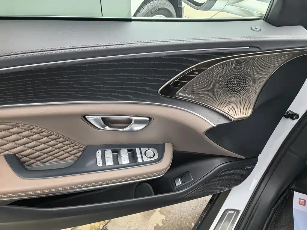 BYD Han — миниатюра 14