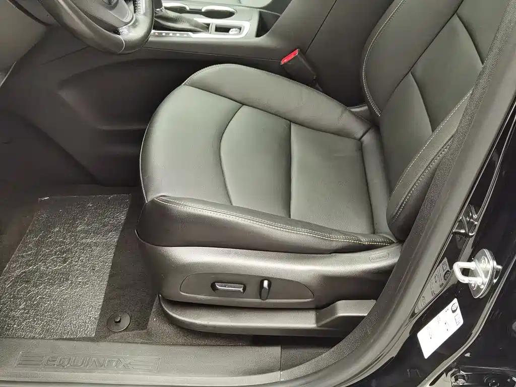 Chevrolet Equinox — миниатюра 20