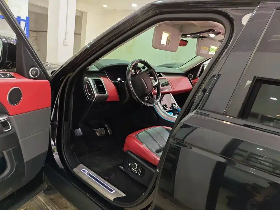 Land Rover Range Rover Sport 2020 3.0 L6 HSE DYNAMIC