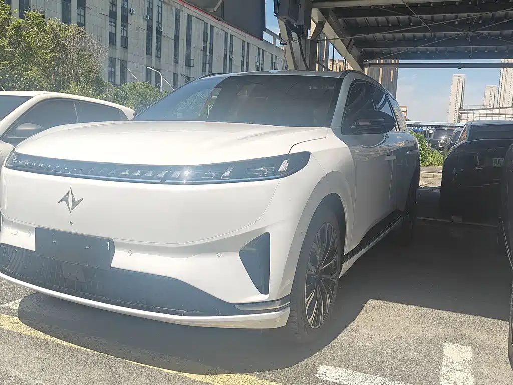 Dongfeng eπ008 2026 мест