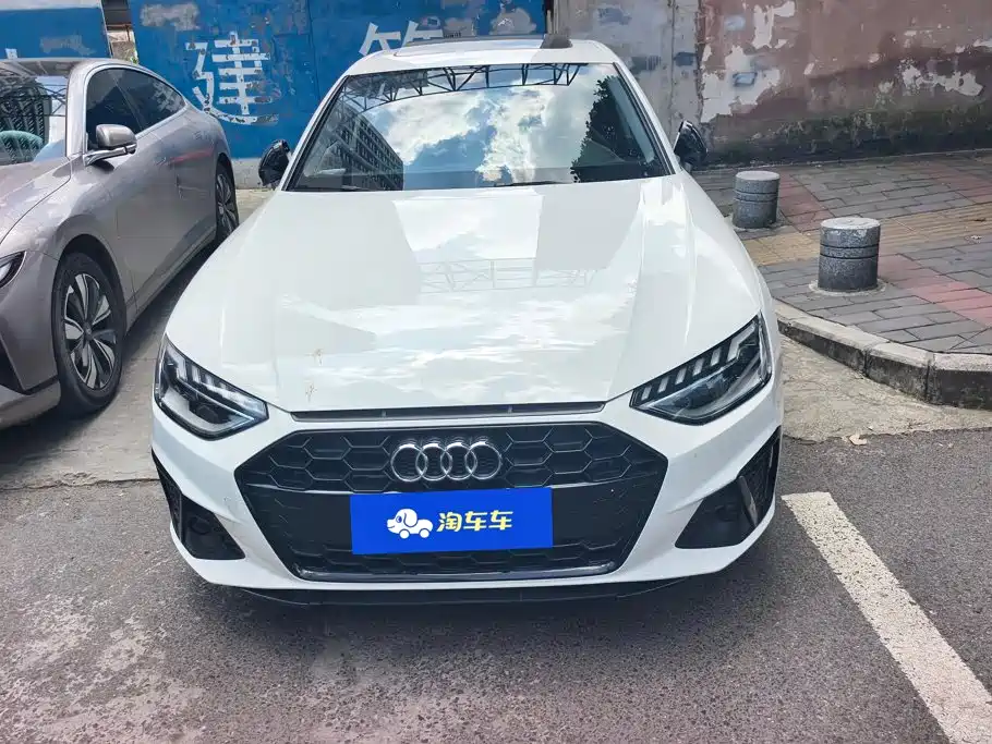 Audi A4L 2022 40 TFSI Luxury