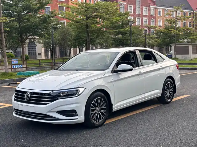 VOLKSWAGEN SAGITAR 2019