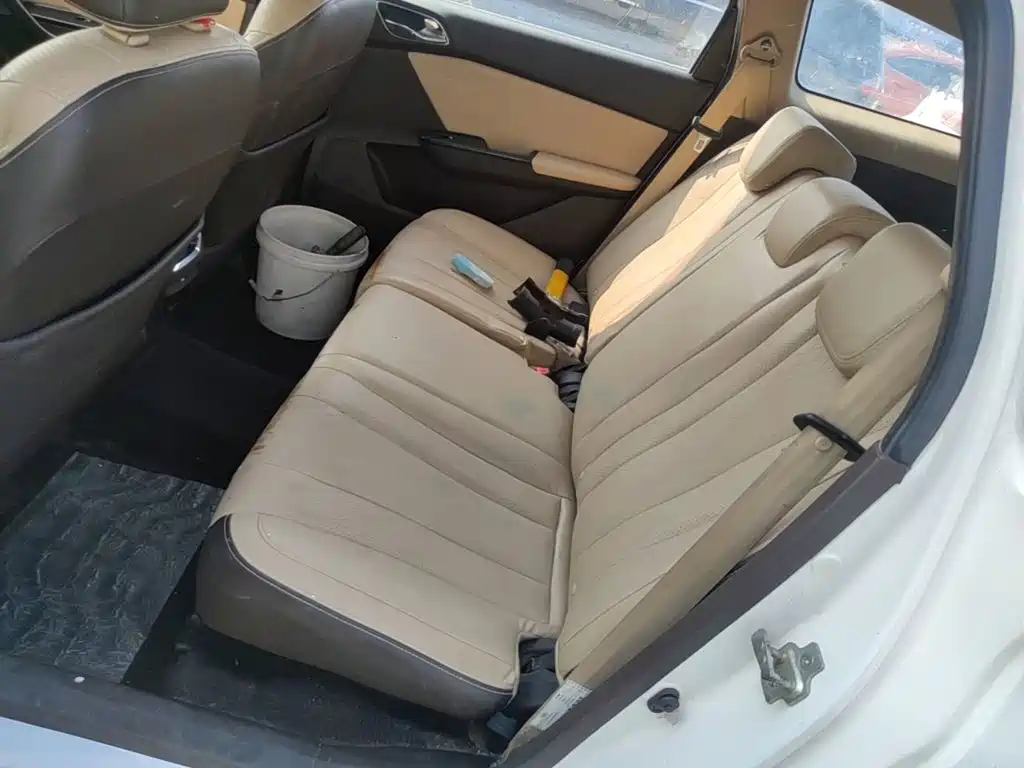 Baojun 310W — миниатюра 17