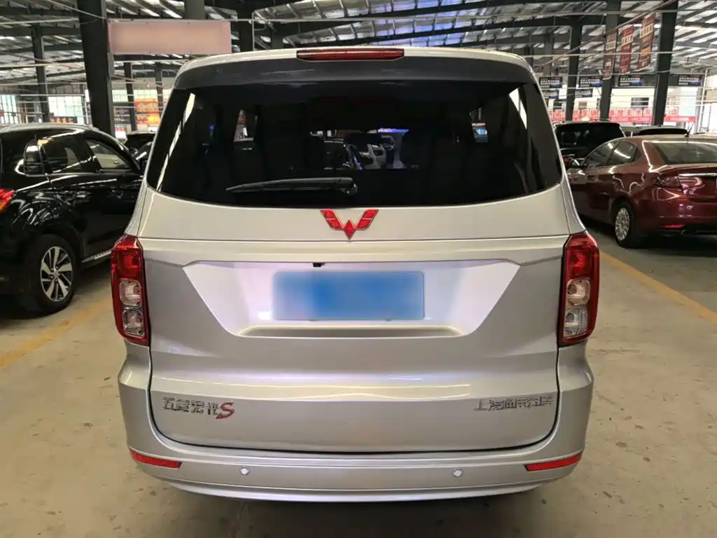 Wuling Hongguang — миниатюра 6