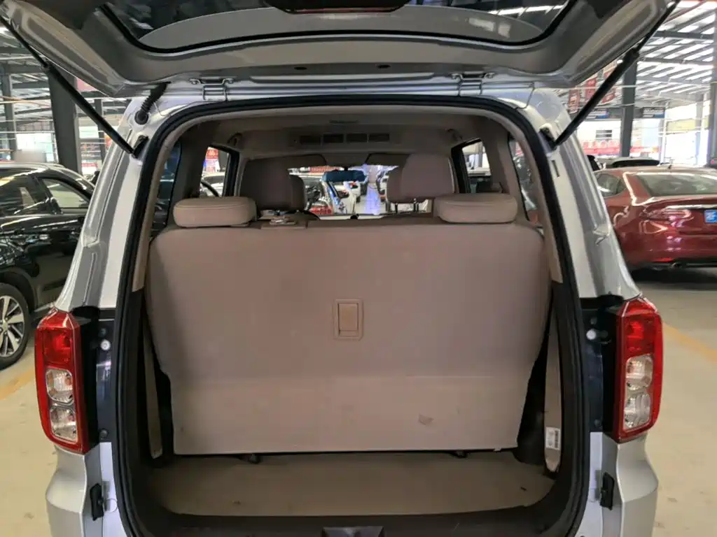 Wuling Hongguang — миниатюра 19