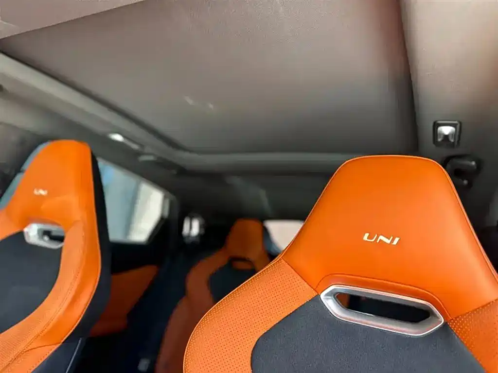 Changan UNI-V 2022 1.5T Sport