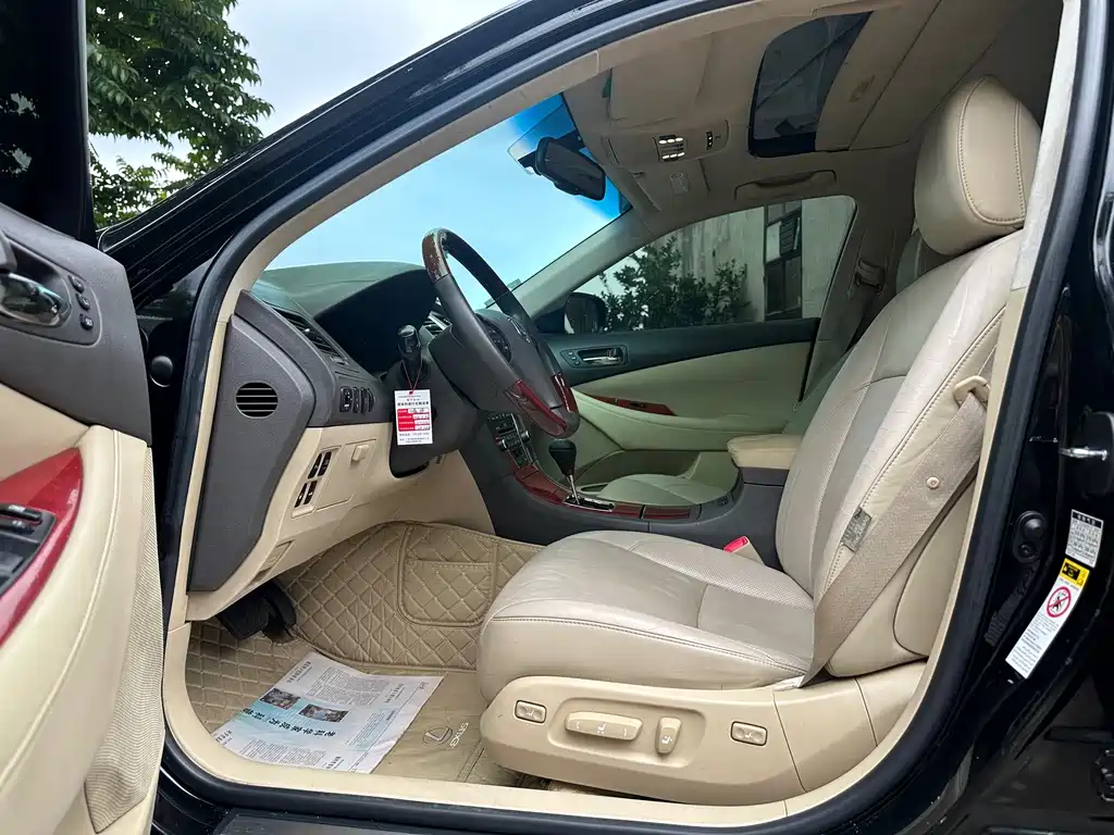 Lexus ES — миниатюра 9