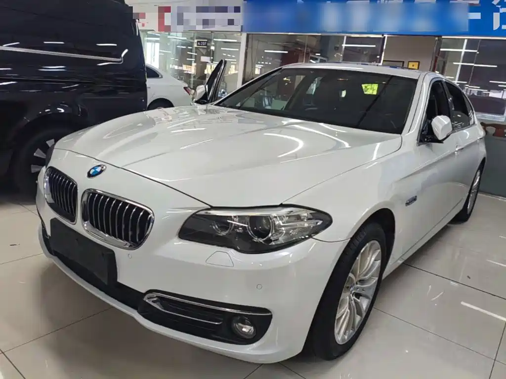 BMW 5 Series — миниатюра 2