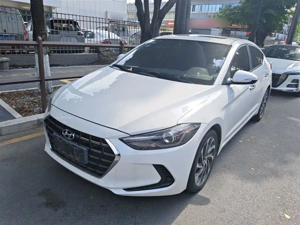 Hyundai Elantra 2020